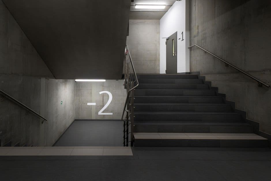 Maximizing Commercial Property Value and Tenant Discoverability with Integrated Wayfinding Surfaces